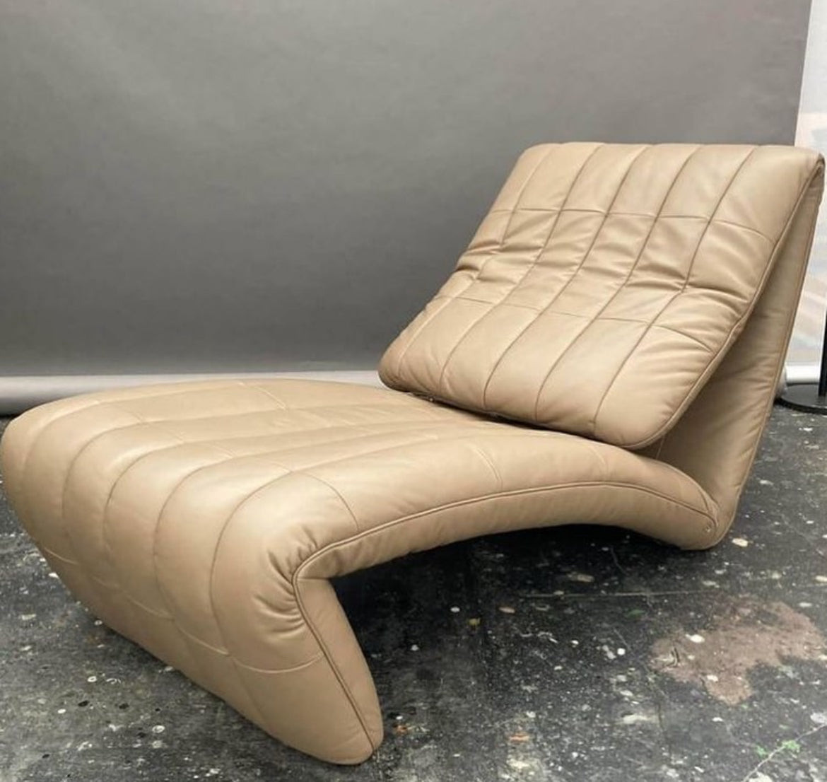 ALETTA LOUNGE CHAIR 159