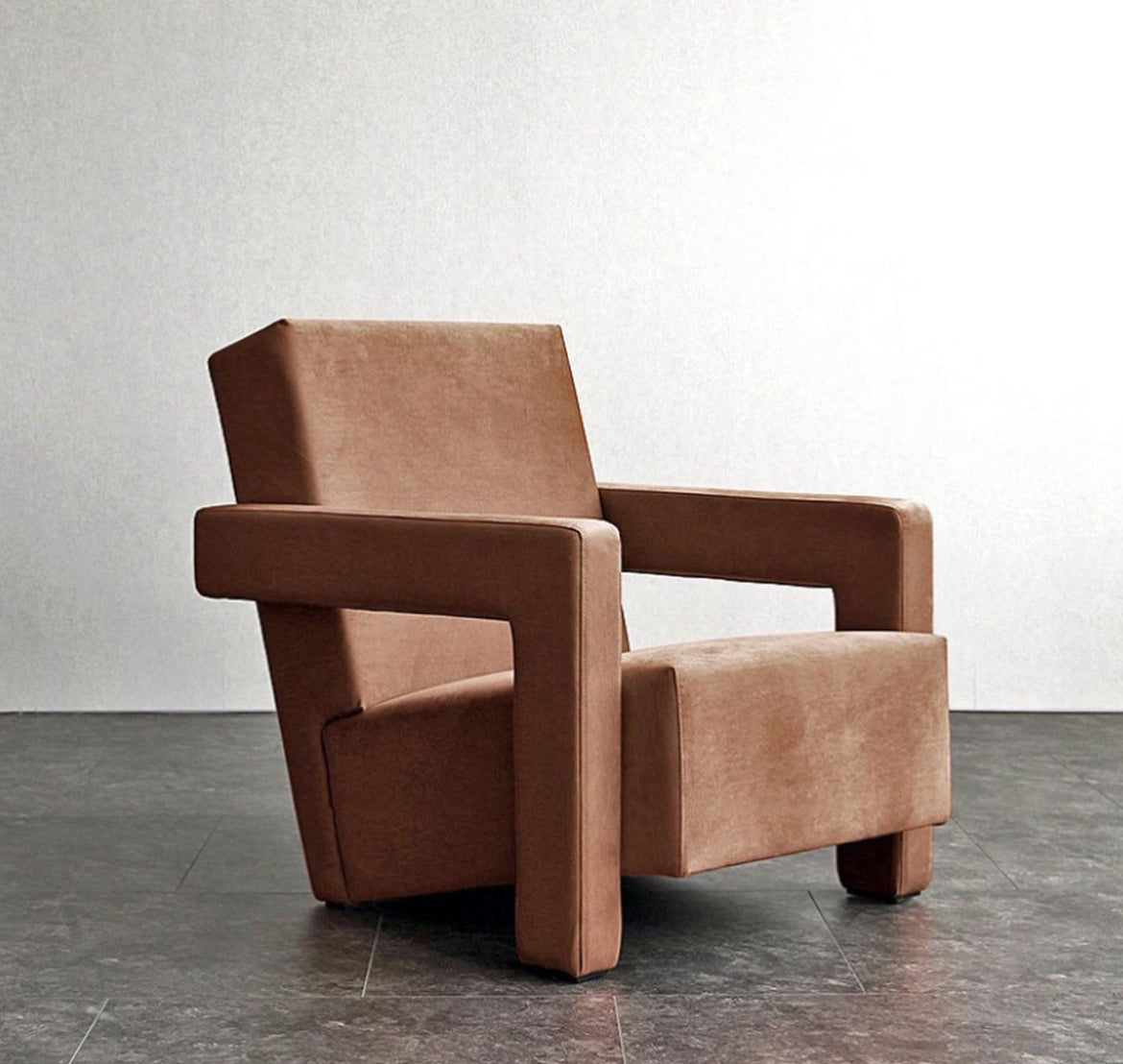 ALETTA LOUNGE CHAIR 11