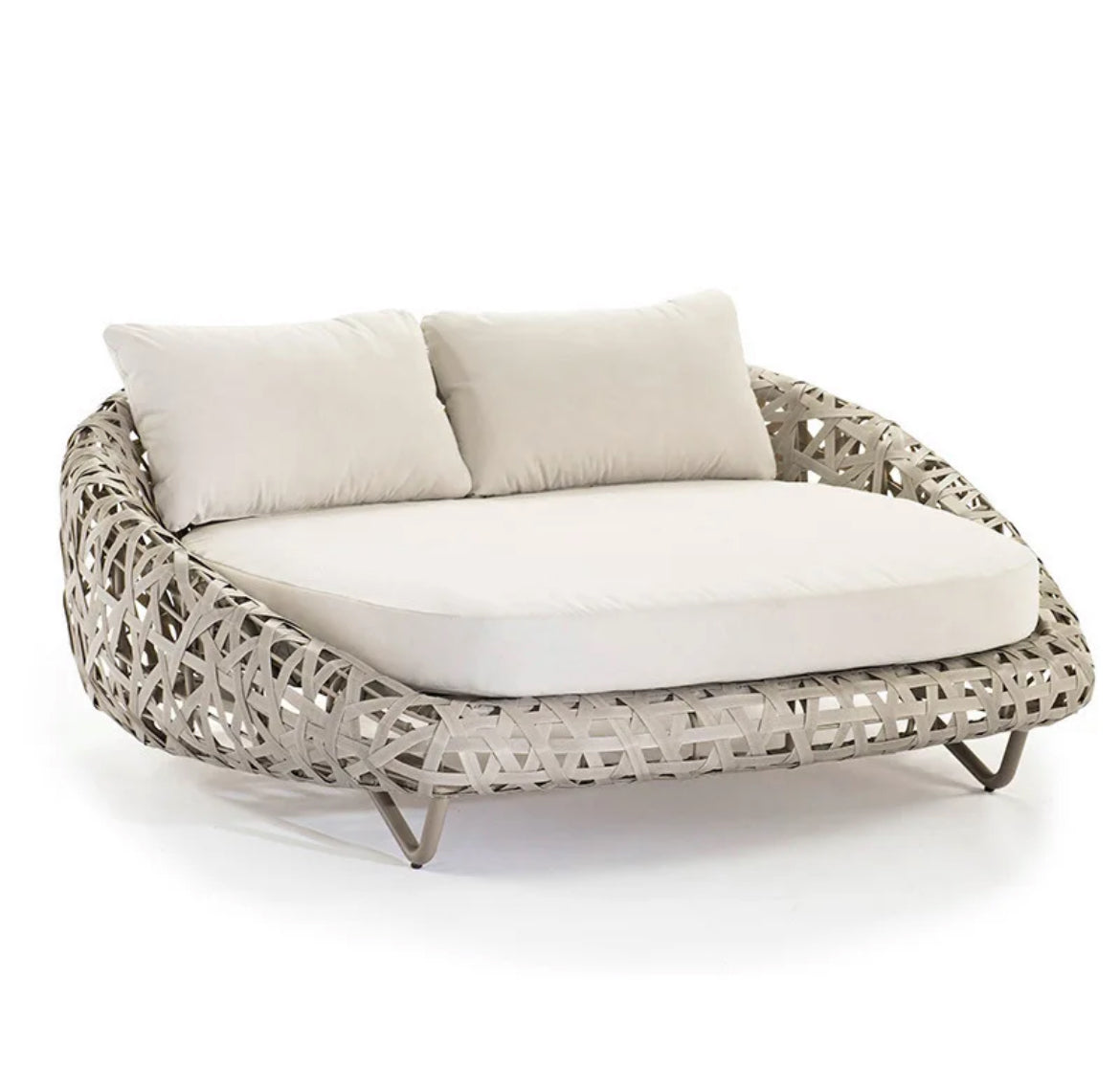 ALETTA LOUNGE CHAIR 133