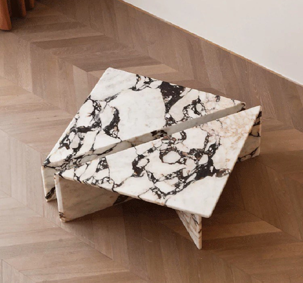 ALETTA COFFEE TABLE 21