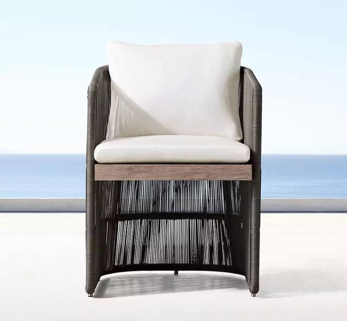 ALETTA LOUNGE CHAIR 137