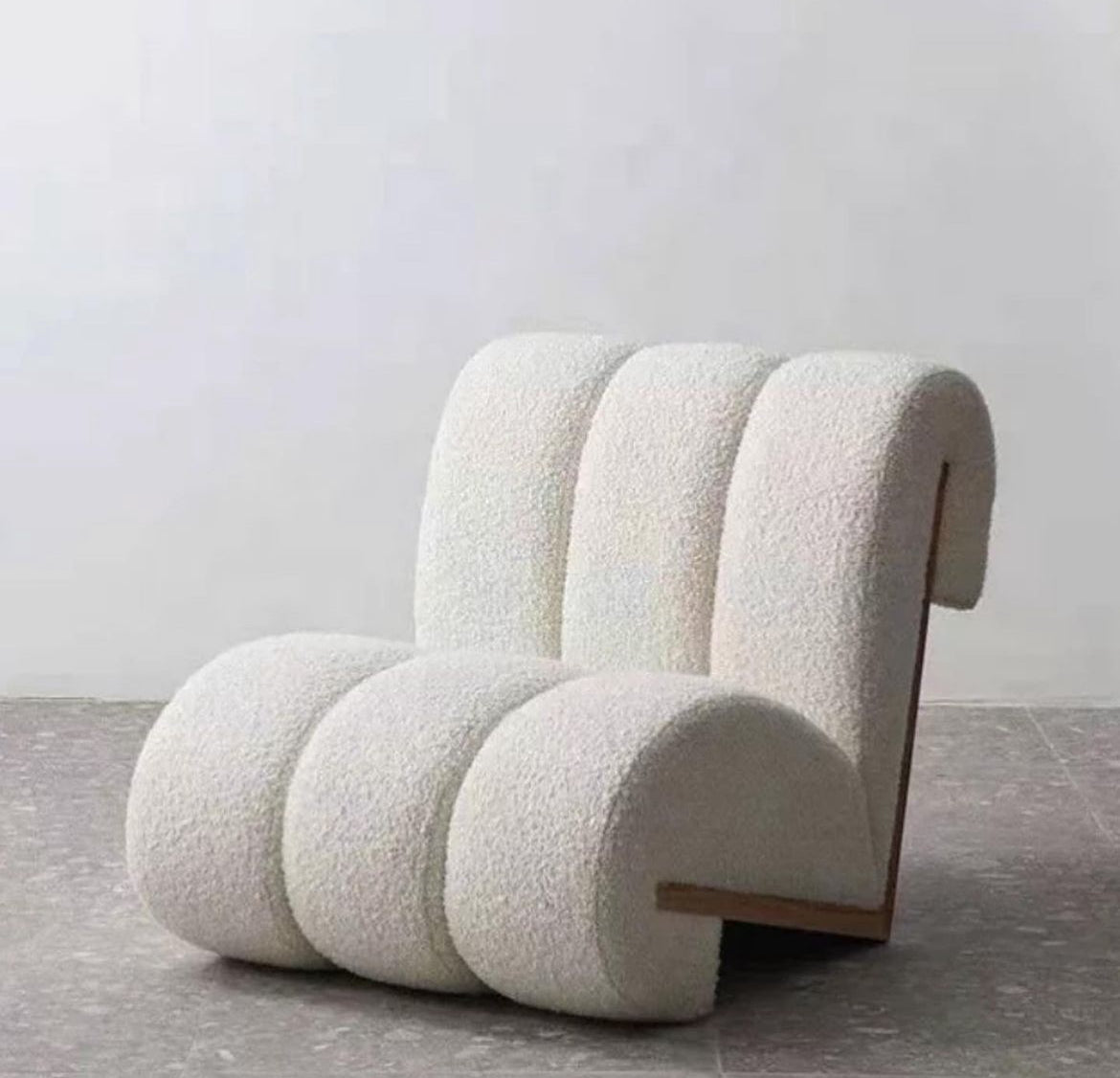 ALETTA LOUNGE CHAIR 85