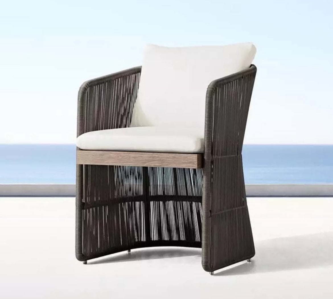 ALETTA LOUNGE CHAIR 137