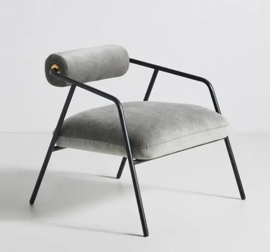 ALETTA LOUNGE CHAIR 1