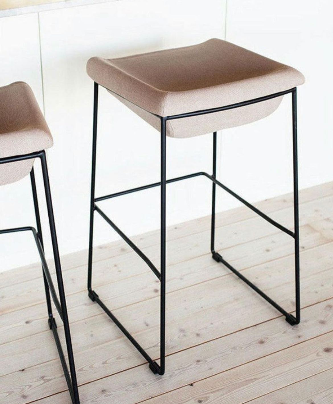 ALETTA BAR STOOL 24