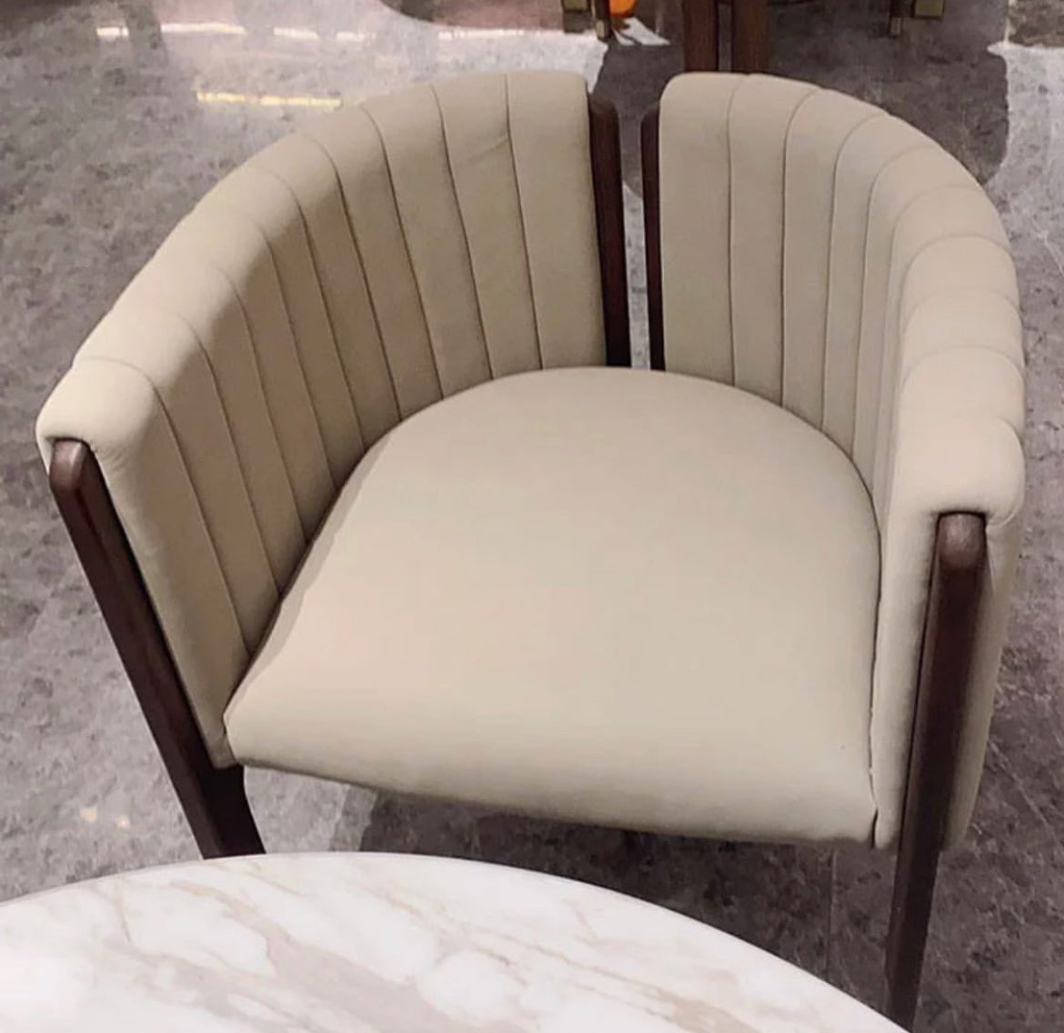 ALETTA DINING CHAIR 110