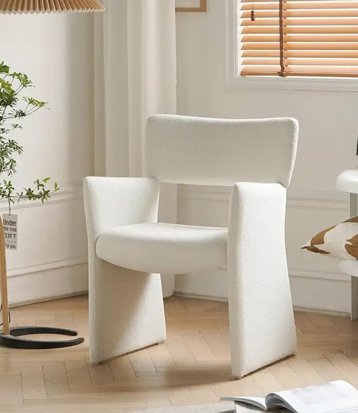 ALETTA DINING CHAIR 115.5