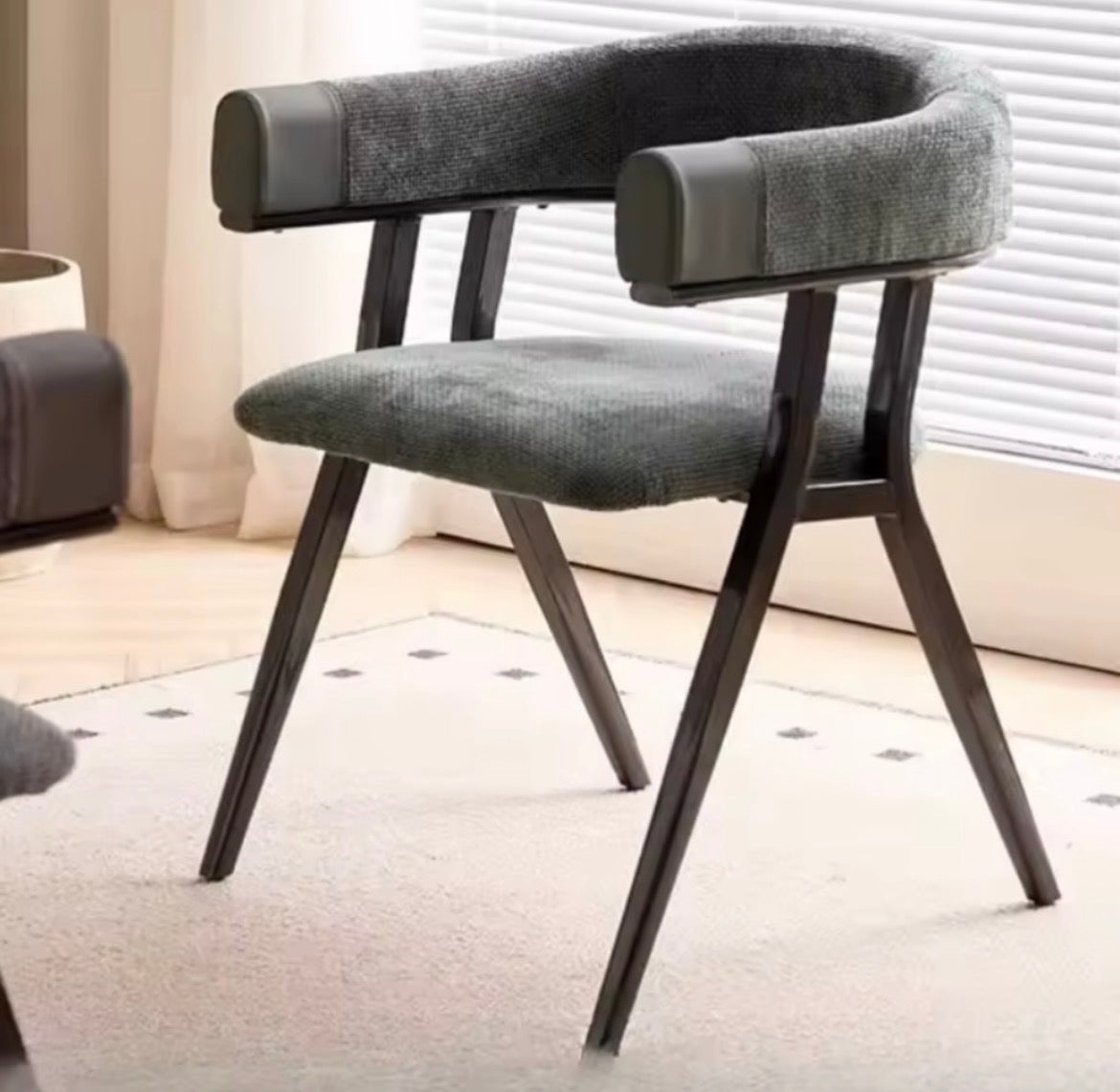 ALETTA DINING CHAIR 162