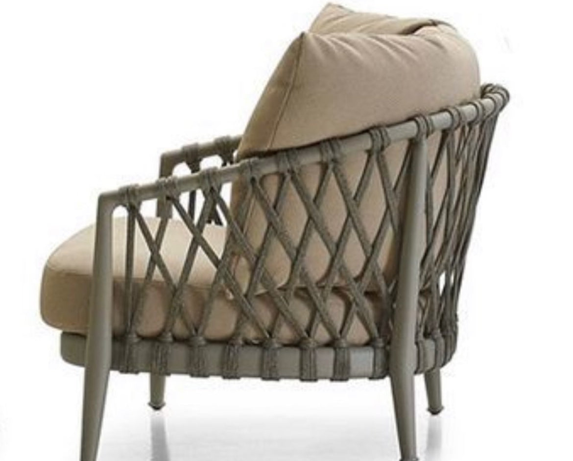 ALETTA LOUNGE CHAIR 134