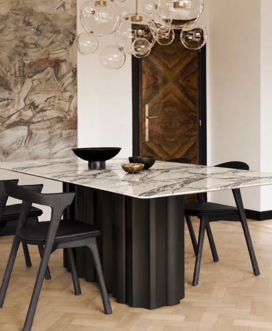 ALETTA TABLE 18 - CALACATTA STONE